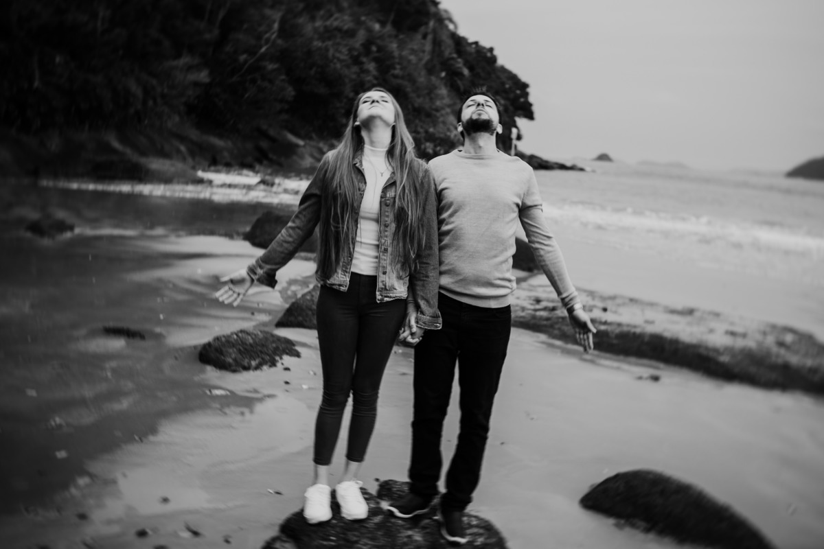 pré-wedding, wedding, ensaio fotográfico, ensaio de foto, ensaio de casal, ensaio fotográfico casal, foto de casal, ensaio externo, ensaio fotográfico na praia, pré-wedding na praia