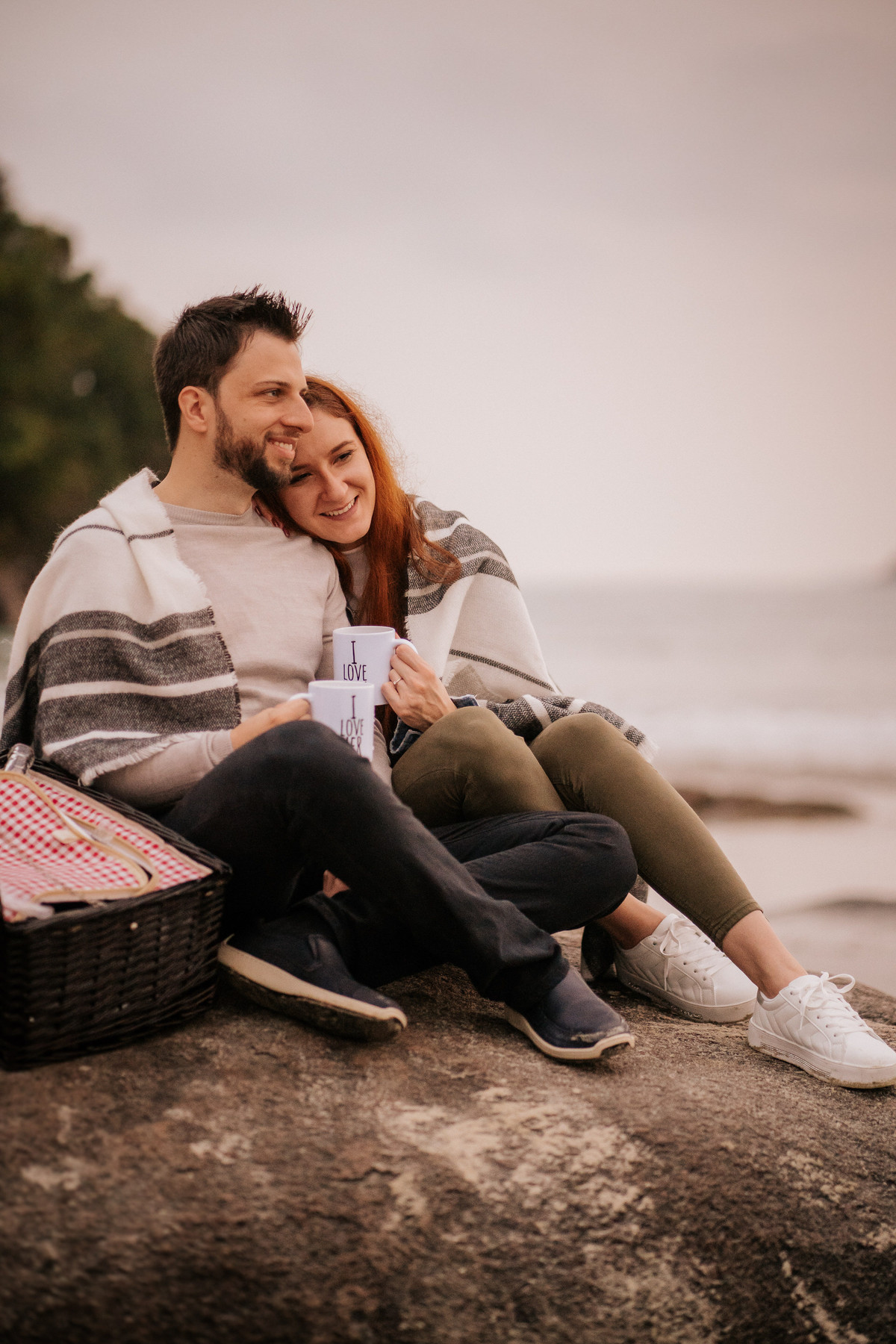pré-wedding, wedding, ensaio fotográfico, ensaio de foto, ensaio de casal, ensaio fotográfico casal, foto de casal, ensaio externo, ensaio fotográfico na praia, pré-wedding na praia