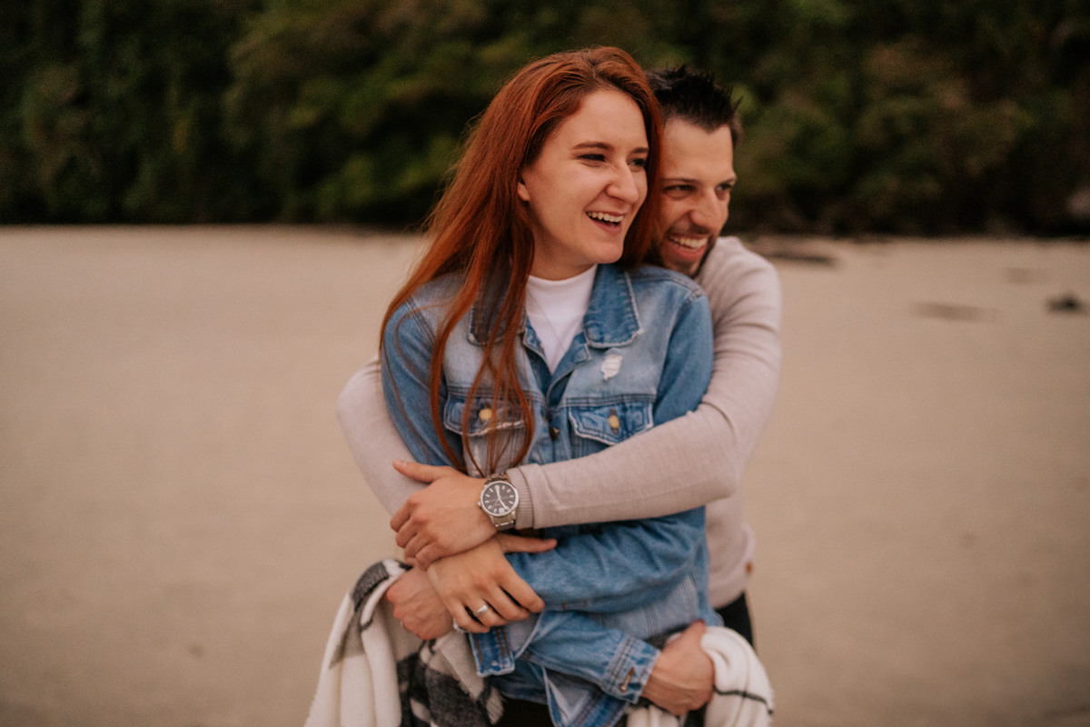 pré-wedding, wedding, ensaio fotográfico, ensaio de foto, ensaio de casal, ensaio fotográfico casal, foto de casal, ensaio externo, ensaio fotográfico na praia, pré-wedding na praia