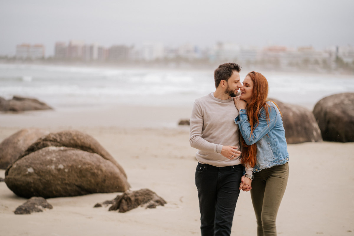pré-wedding, wedding, ensaio fotográfico, ensaio de foto, ensaio de casal, ensaio fotográfico casal, foto de casal, ensaio externo, ensaio fotográfico na praia, pré-wedding na praia