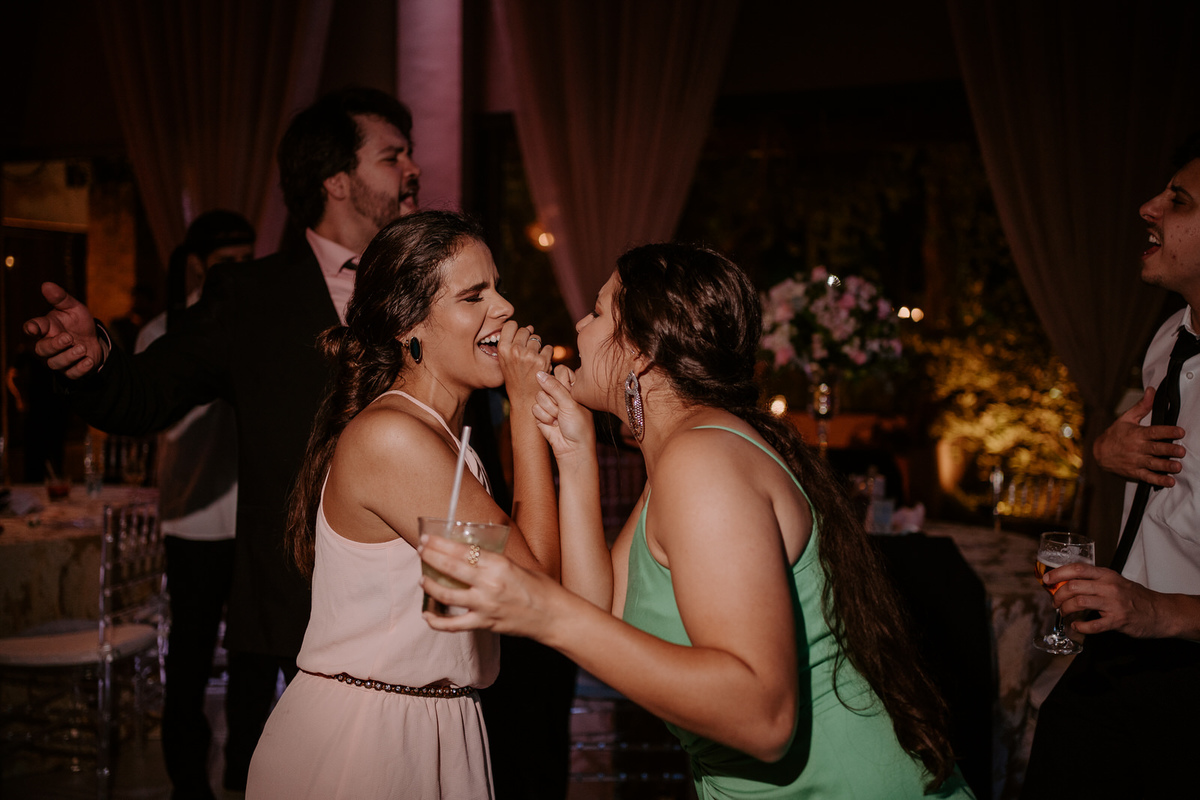 casamento, wedding, noiva, dia da noiva, bride, vestido de noiva, maquiagem de noiva, wedding dress, cerimônia de casamento, dia do noivo, madrinhas, padrinhos, wedding dress, making of, villa lyon, balada de casamento