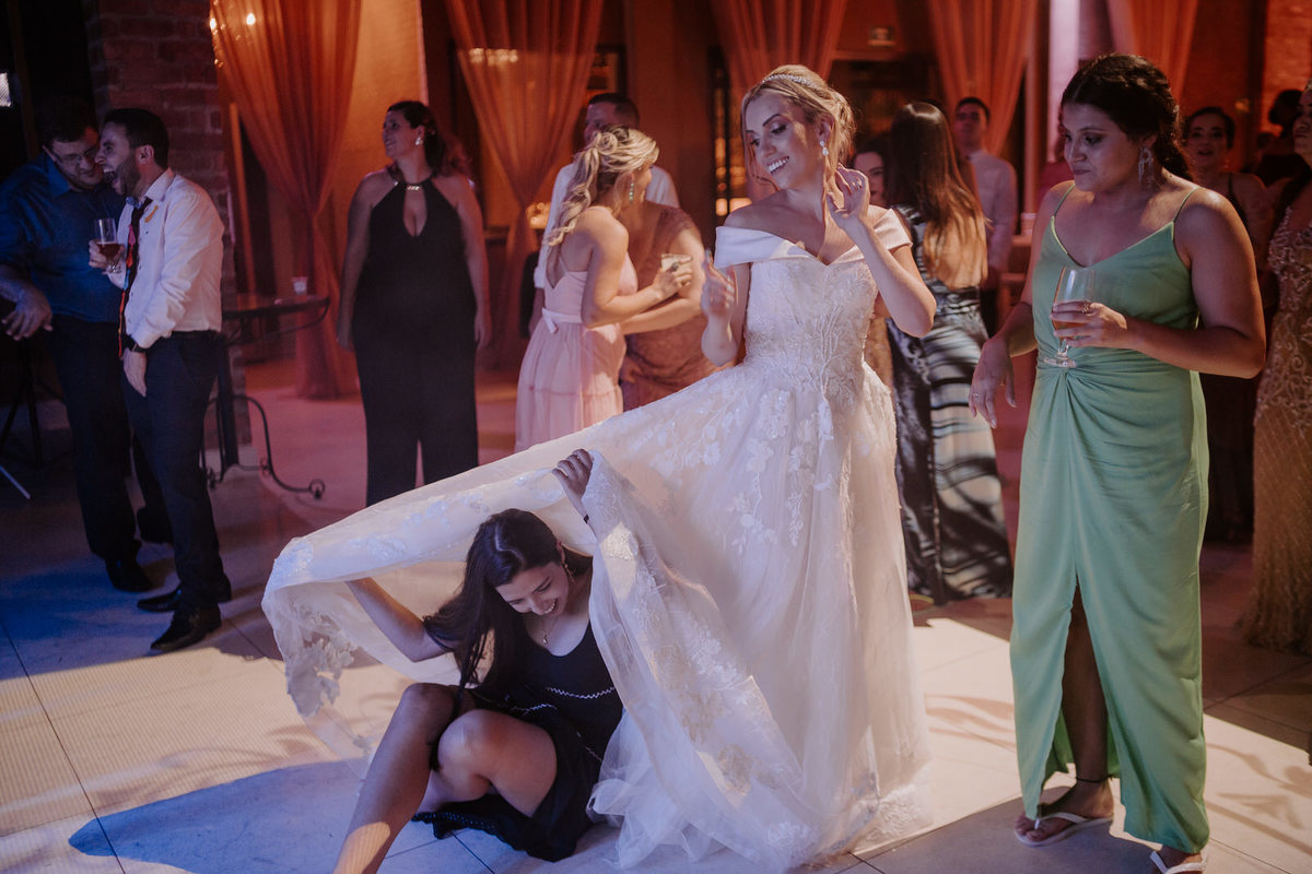 casamento, wedding, noiva, dia da noiva, bride, vestido de noiva, maquiagem de noiva, wedding dress, cerimônia de casamento, dia do noivo, madrinhas, padrinhos, wedding dress, making of, villa lyon, balada de casamento