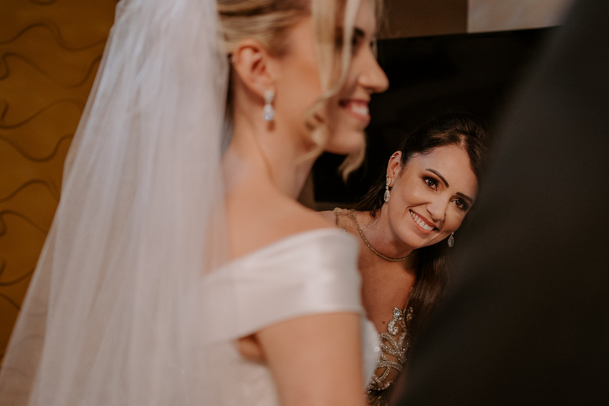 casamento, wedding, noiva, dia da noiva, bride, vestido de noiva, maquiagem de noiva, wedding dress, cerimônia de casamento, dia do noivo, madrinhas, padrinhos, wedding dress, making of, villa lyon, balada de casamento