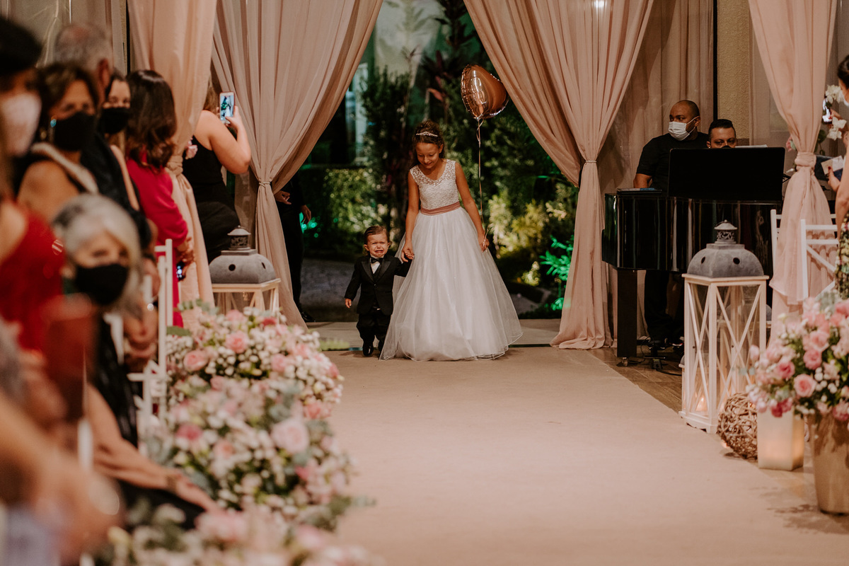 casamento, wedding, noiva, dia da noiva, bride, vestido de noiva, maquiagem de noiva, wedding dress, cerimônia de casamento, dia do noivo, madrinhas, padrinhos, wedding dress, making of, villa lyon, balada de casamento