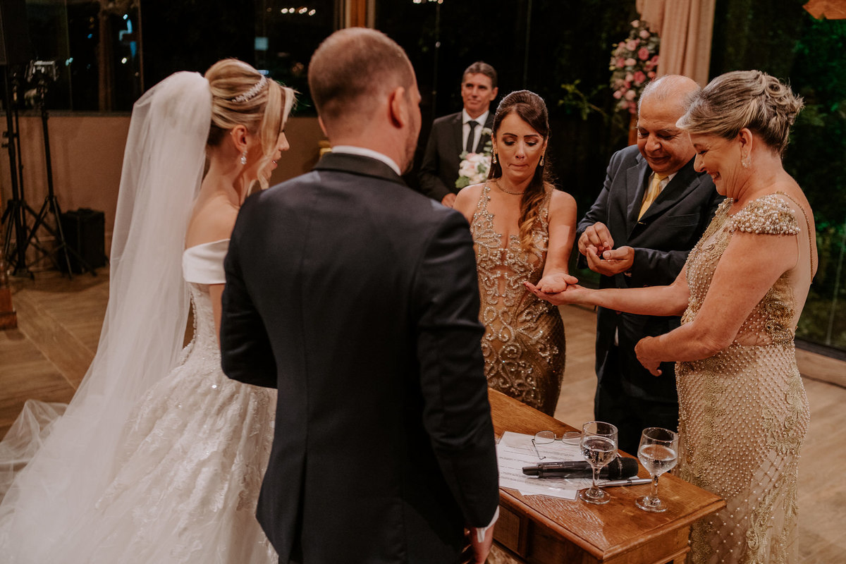 casamento, wedding, noiva, dia da noiva, bride, vestido de noiva, maquiagem de noiva, wedding dress, cerimônia de casamento, dia do noivo, madrinhas, padrinhos, wedding dress, making of, villa lyon, balada de casamento