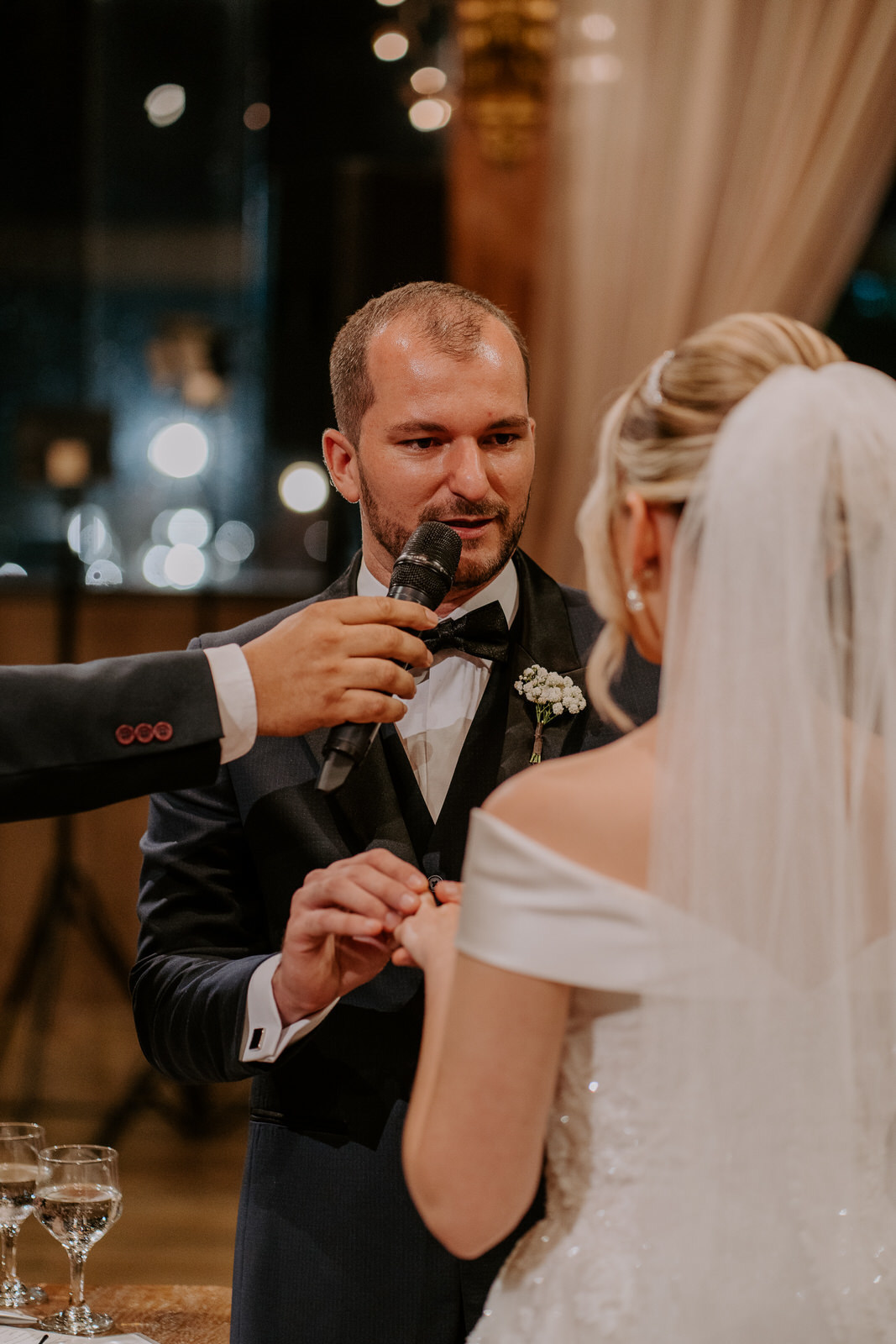 casamento, wedding, noiva, dia da noiva, bride, vestido de noiva, maquiagem de noiva, wedding dress, cerimônia de casamento, dia do noivo, madrinhas, padrinhos, wedding dress, making of, villa lyon, balada de casamento