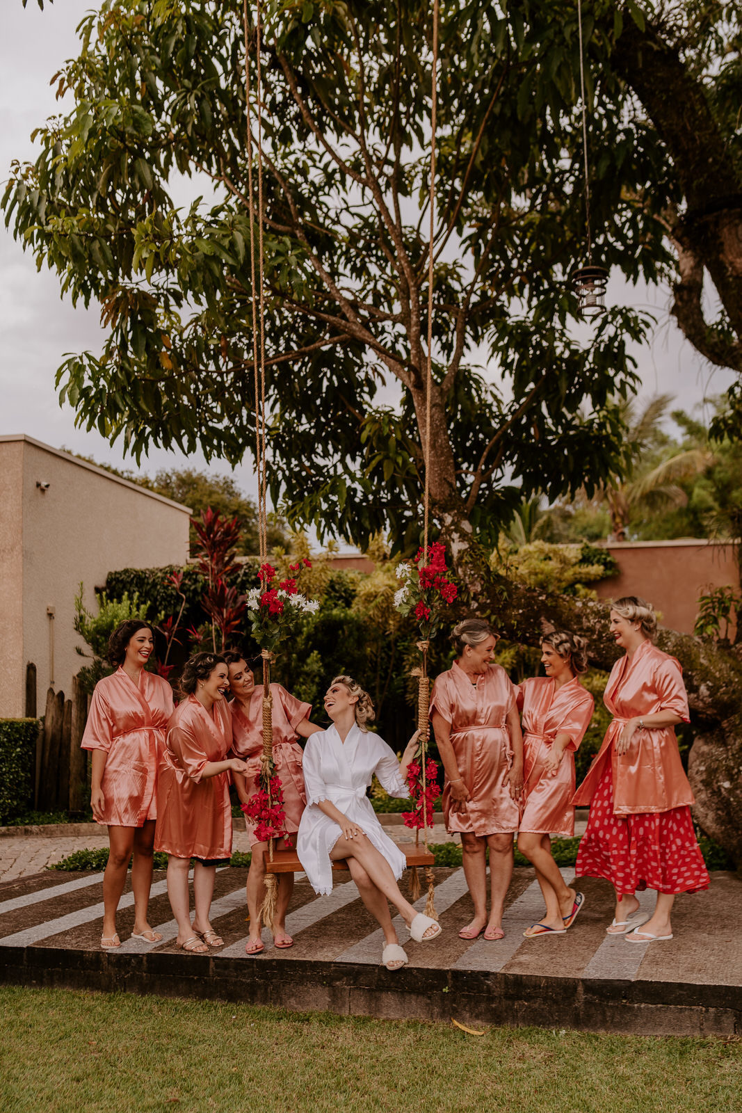 casamento, wedding, noiva, dia da noiva, bride, vestido de noiva, maquiagem de noiva, wedding dress, cerimônia de casamento, dia do noivo, madrinhas, padrinhos, wedding dress, making of, villa lyon, balada de casamento