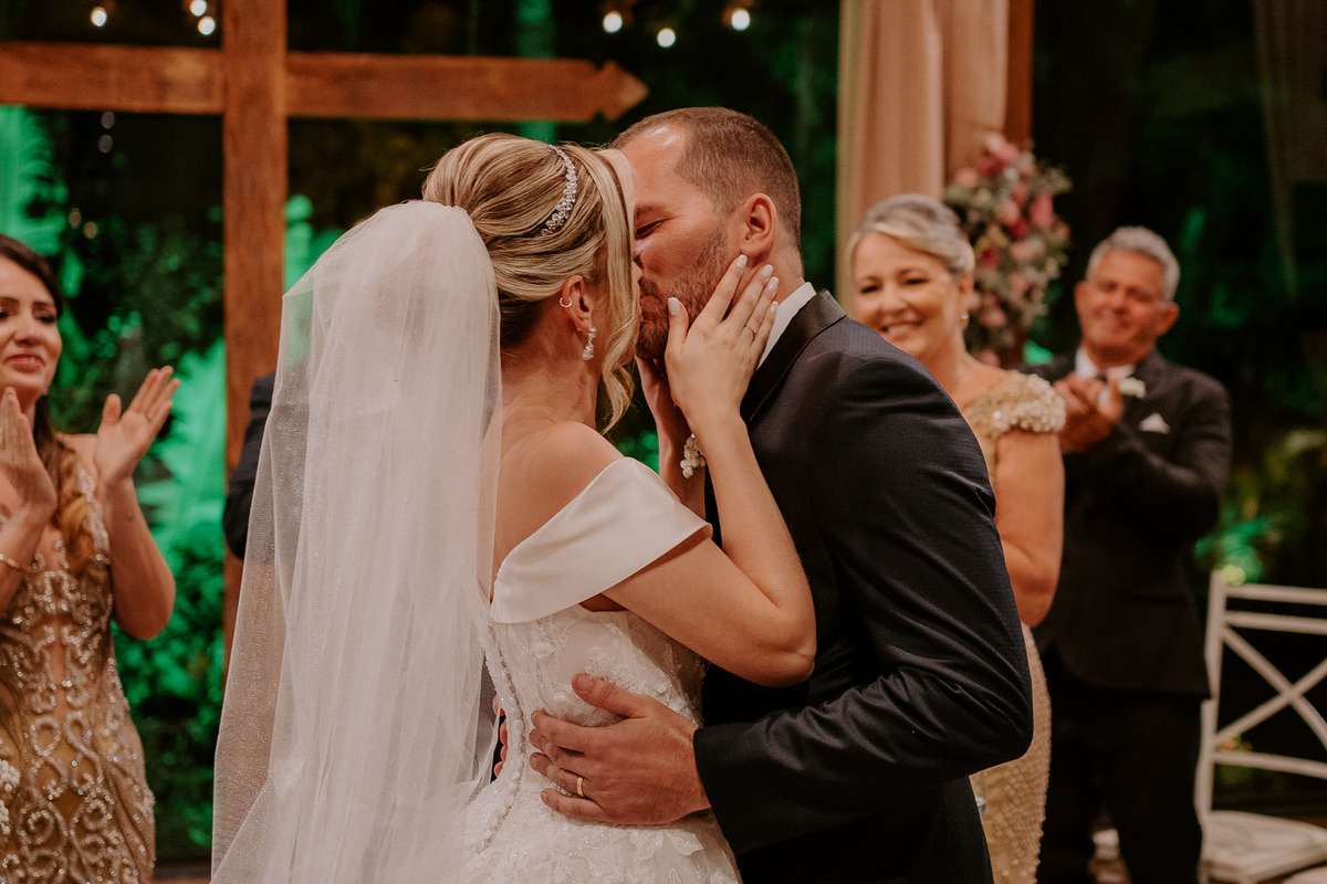 casamento, wedding, noiva, dia da noiva, bride, vestido de noiva, maquiagem de noiva, wedding dress, cerimônia de casamento, dia do noivo, madrinhas, padrinhos, wedding dress, making of, villa lyon, balada de casamento