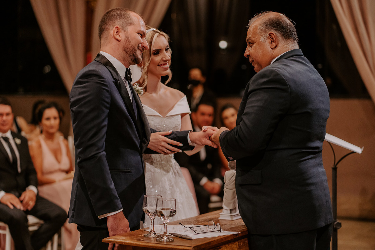 casamento, wedding, noiva, dia da noiva, bride, vestido de noiva, maquiagem de noiva, wedding dress, cerimônia de casamento, dia do noivo, madrinhas, padrinhos, wedding dress, making of, villa lyon, balada de casamento