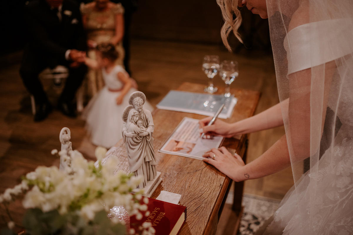 casamento, wedding, noiva, dia da noiva, bride, vestido de noiva, maquiagem de noiva, wedding dress, cerimônia de casamento, dia do noivo, madrinhas, padrinhos, wedding dress, making of, villa lyon, balada de casamento