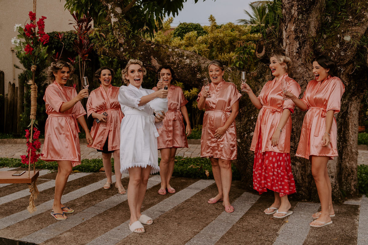 casamento, wedding, noiva, dia da noiva, bride, vestido de noiva, maquiagem de noiva, wedding dress, cerimônia de casamento, dia do noivo, madrinhas, padrinhos, wedding dress, making of, villa lyon, balada de casamento