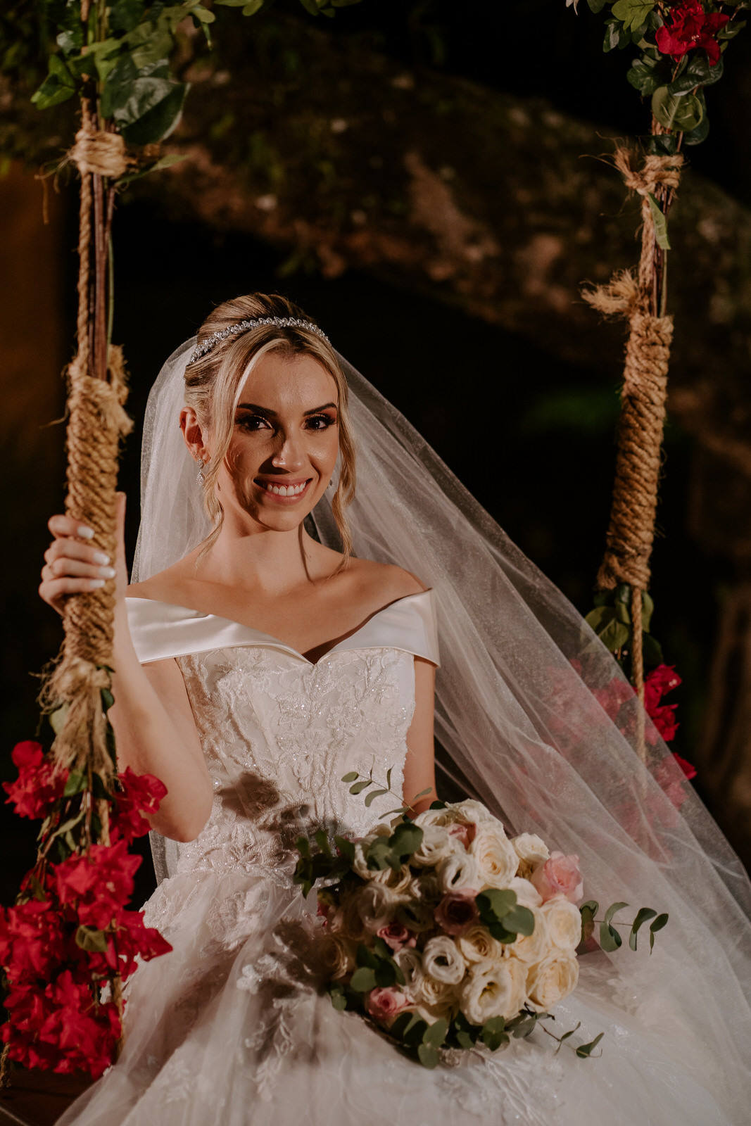 casamento, wedding, noiva, dia da noiva, bride, vestido de noiva, maquiagem de noiva, wedding dress, cerimônia de casamento, dia do noivo, madrinhas, padrinhos, wedding dress, making of, villa lyon, balada de casamento