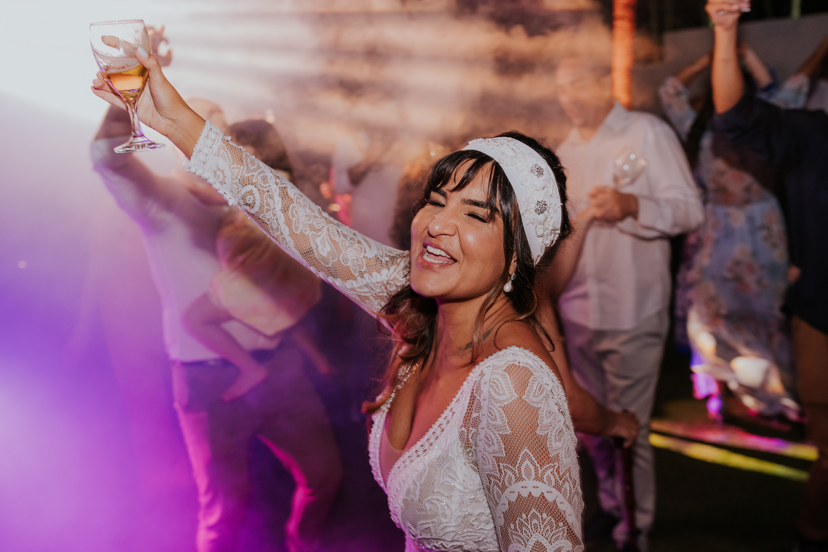 casamento, wedding, noiva, dia da noiva, bride, vestido de noiva, maquiagem de noiva, wedding dress, cerimônia de casamento, dia do noivo, casamento na praia, wedding dress, making of, casa170, balada de casamento, acessório noiva, visagismo para noivos