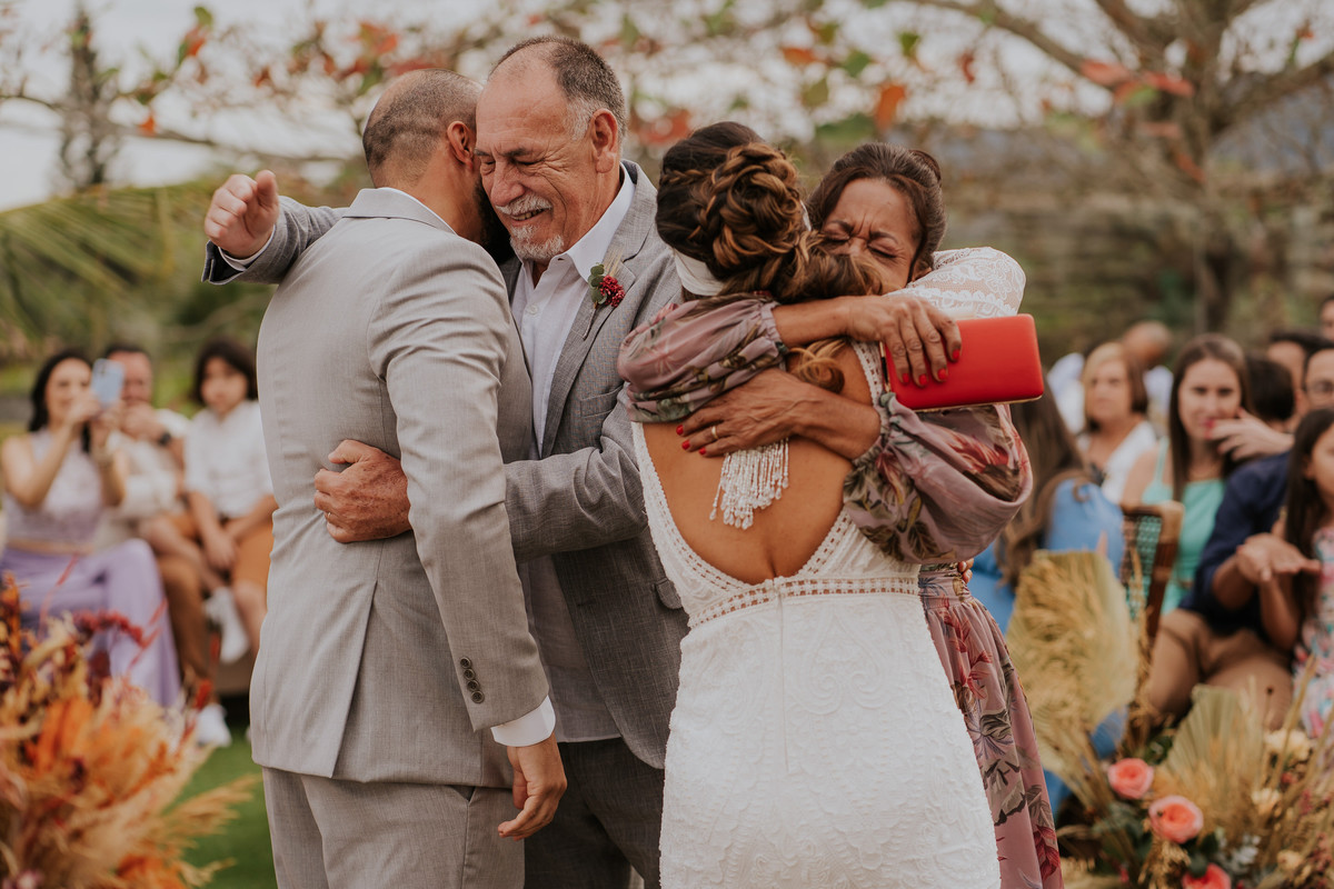 casamento, wedding, noiva, dia da noiva, bride, vestido de noiva, maquiagem de noiva, wedding dress, cerimônia de casamento, dia do noivo, casamento na praia, wedding dress, making of, casa170, balada de casamento, acessório noiva, visagismo para noivos