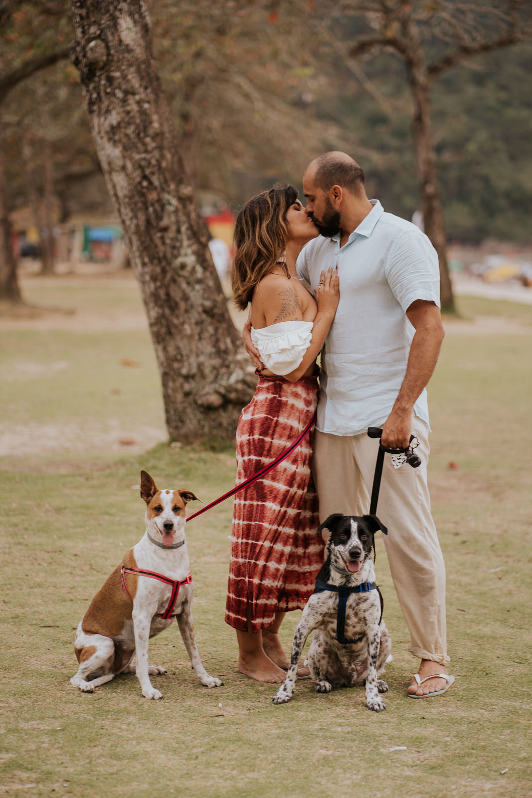 pré-wedding, wedding, ensaio fotográfico, ensaio de foto, ensaio de casal, ensaio fotográfico casal, foto de casal, ensaio externo, ensaio fotográfico na praia, ensaio de família, ensaio de família na praia, fotos de pets