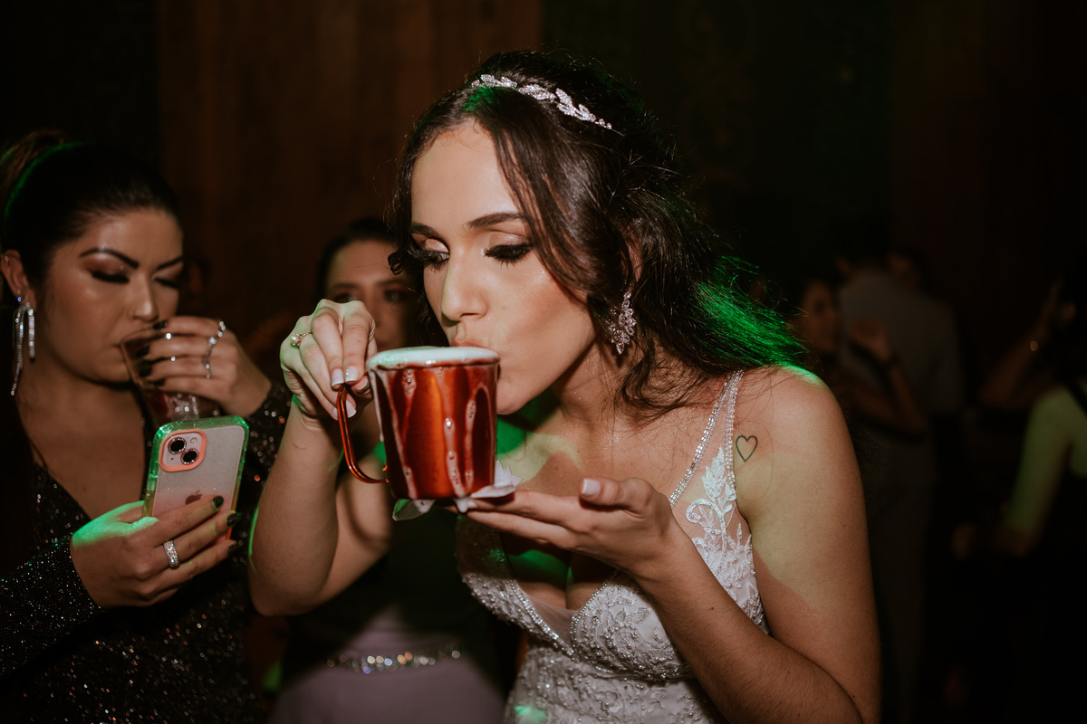 casamento, wedding, noiva, dia da noiva, bride, vestido de noiva, maquiagem de noiva, wedding dress, cerimônia de casamento, dia do noivo, wedding dress, making of, balada de casamento