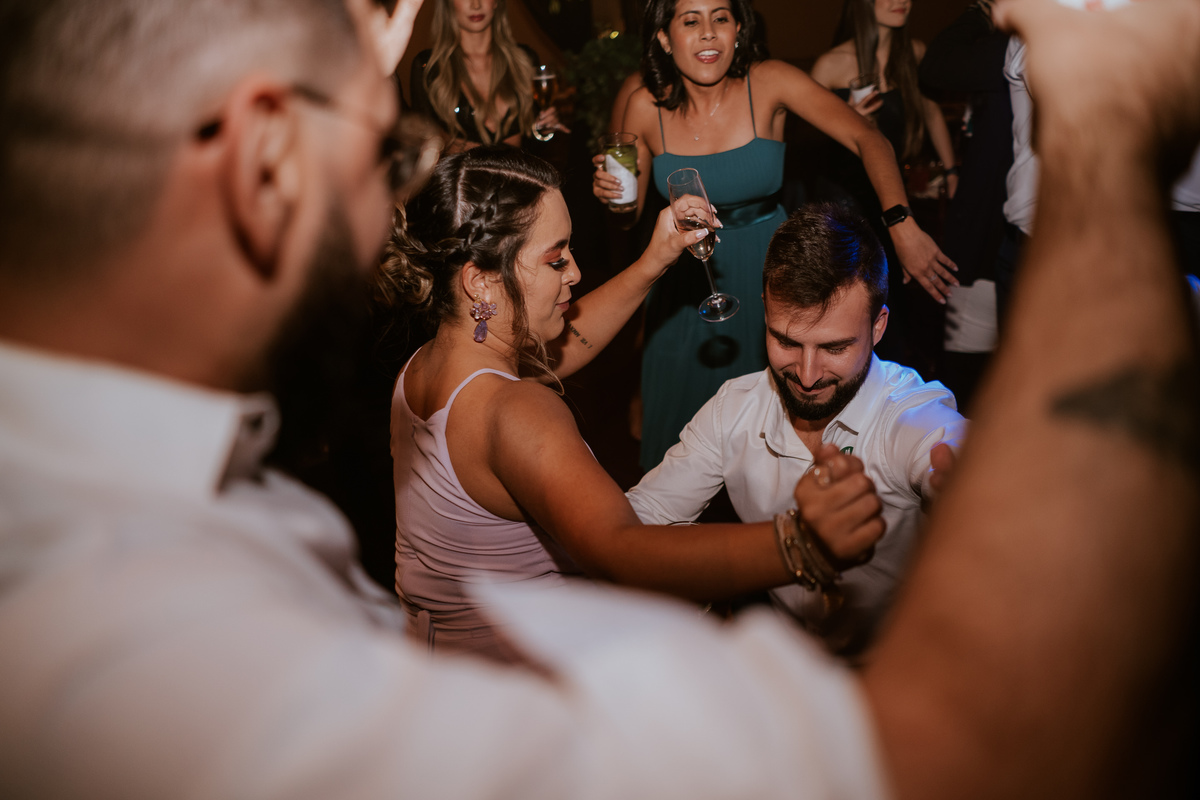 casamento, wedding, noiva, dia da noiva, bride, vestido de noiva, maquiagem de noiva, wedding dress, cerimônia de casamento, dia do noivo, wedding dress, making of, balada de casamento