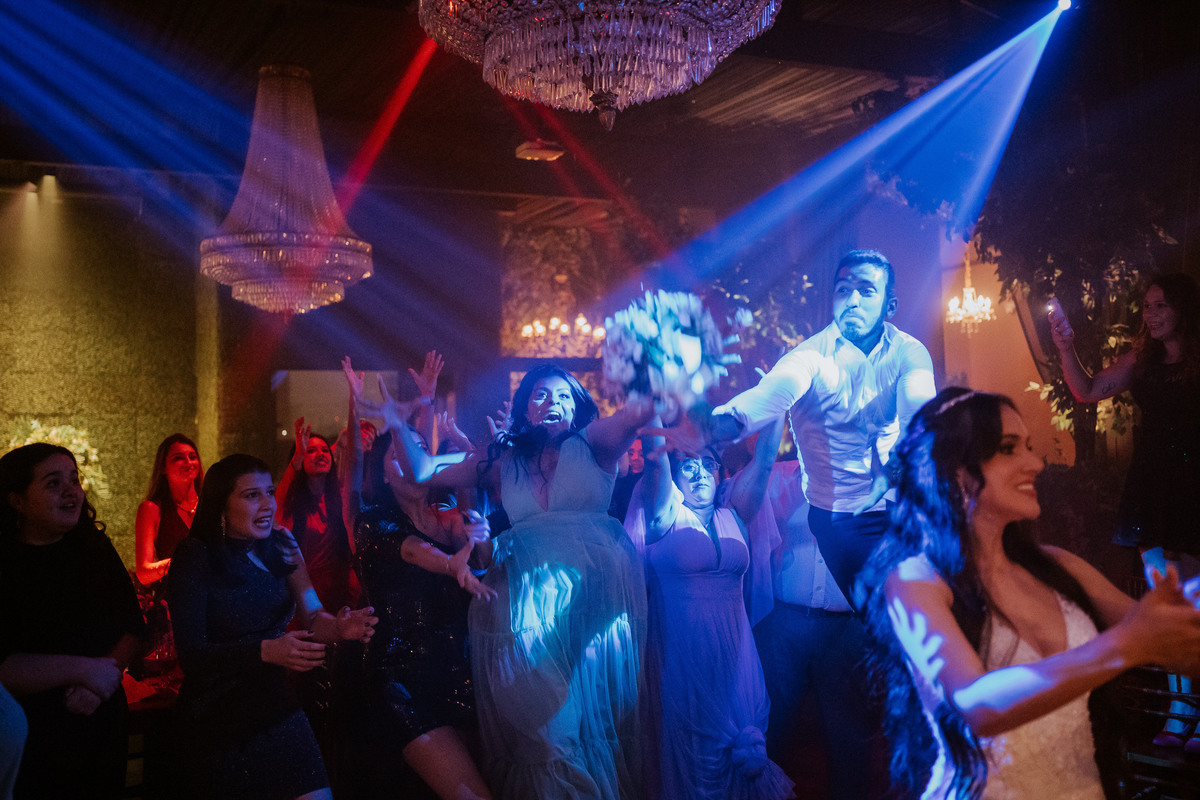 casamento, wedding, noiva, dia da noiva, bride, vestido de noiva, maquiagem de noiva, wedding dress, cerimônia de casamento, dia do noivo, wedding dress, making of, balada de casamento