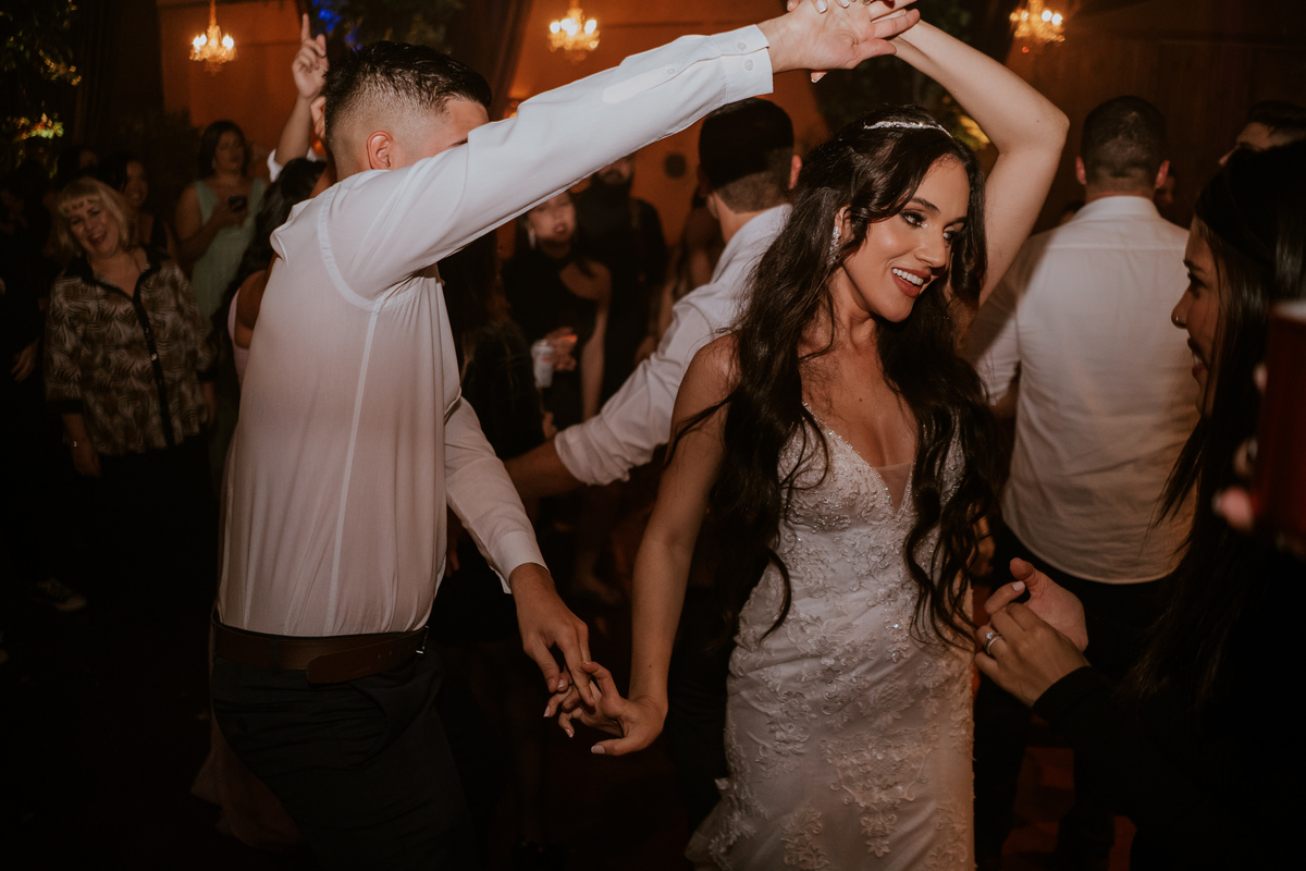 casamento, wedding, noiva, dia da noiva, bride, vestido de noiva, maquiagem de noiva, wedding dress, cerimônia de casamento, dia do noivo, wedding dress, making of, balada de casamento