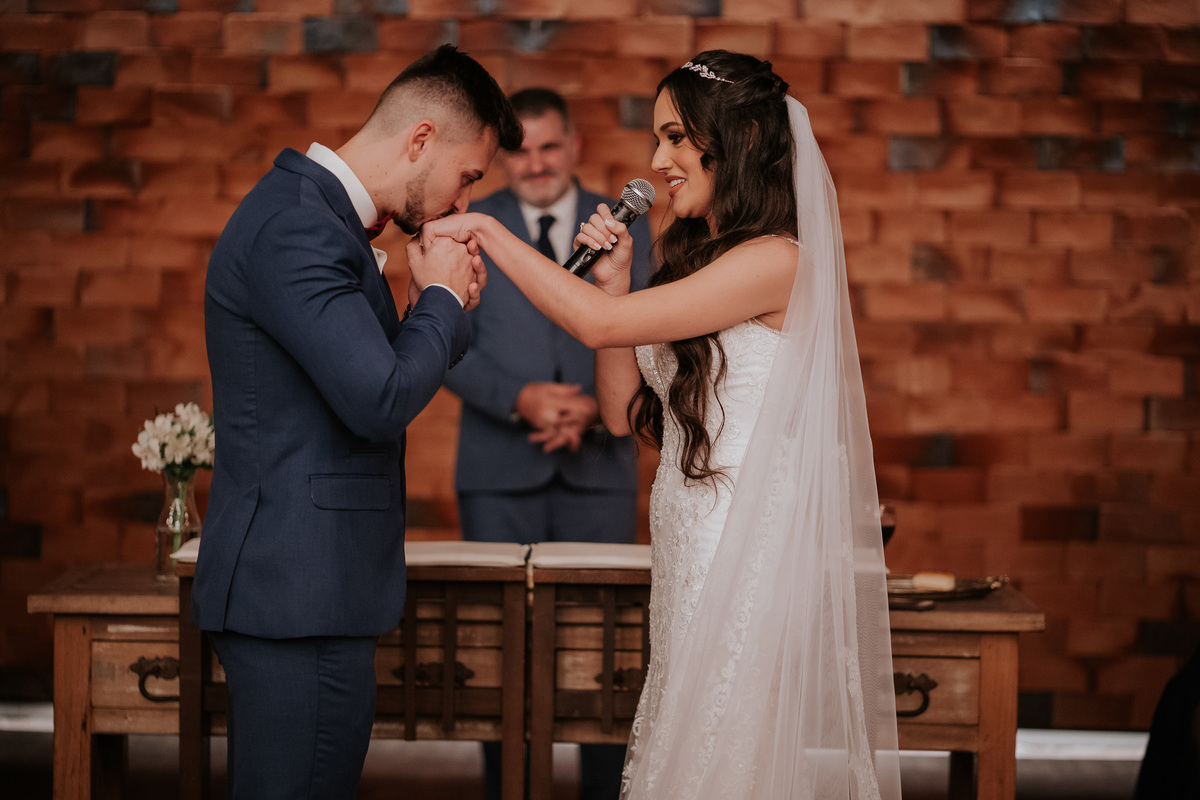 casamento, wedding, noiva, dia da noiva, bride, vestido de noiva, maquiagem de noiva, wedding dress, cerimônia de casamento, dia do noivo, wedding dress, making of, balada de casamento