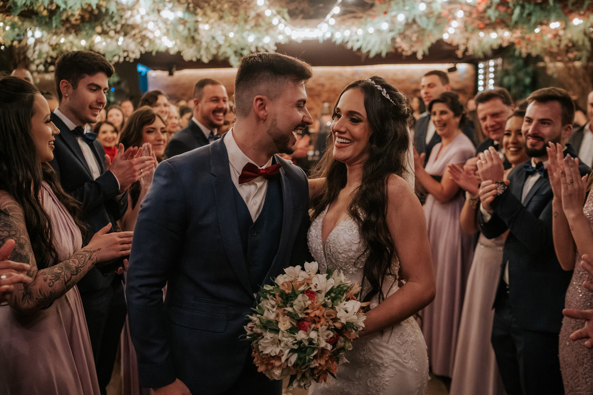 casamento, wedding, noiva, dia da noiva, bride, vestido de noiva, maquiagem de noiva, wedding dress, cerimônia de casamento, dia do noivo, wedding dress, making of, balada de casamento