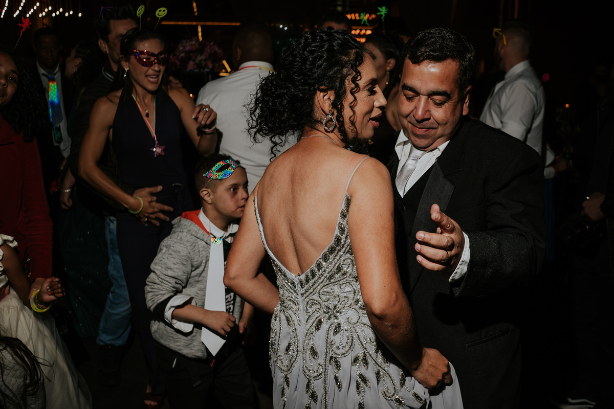 casamento, wedding, noiva, dia da noiva, bride, vestido de noiva, maquiagem de noiva, wedding dress, cerimônia de casamento, dia do noivo, madrinhas, padrinhos, wedding dress, making of, estacao 840, balada de casamento