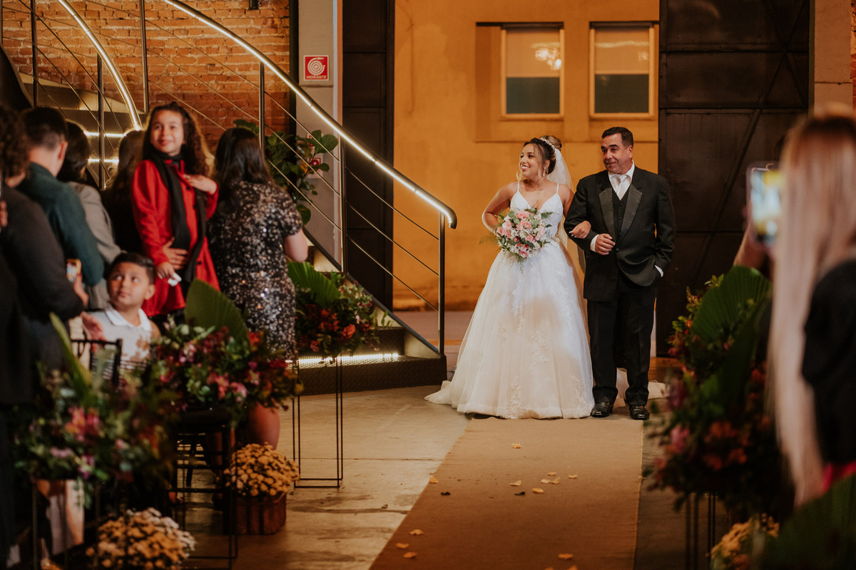 casamento, wedding, noiva, dia da noiva, bride, vestido de noiva, maquiagem de noiva, wedding dress, cerimônia de casamento, dia do noivo, madrinhas, padrinhos, wedding dress, making of, estacao 840, balada de casamento