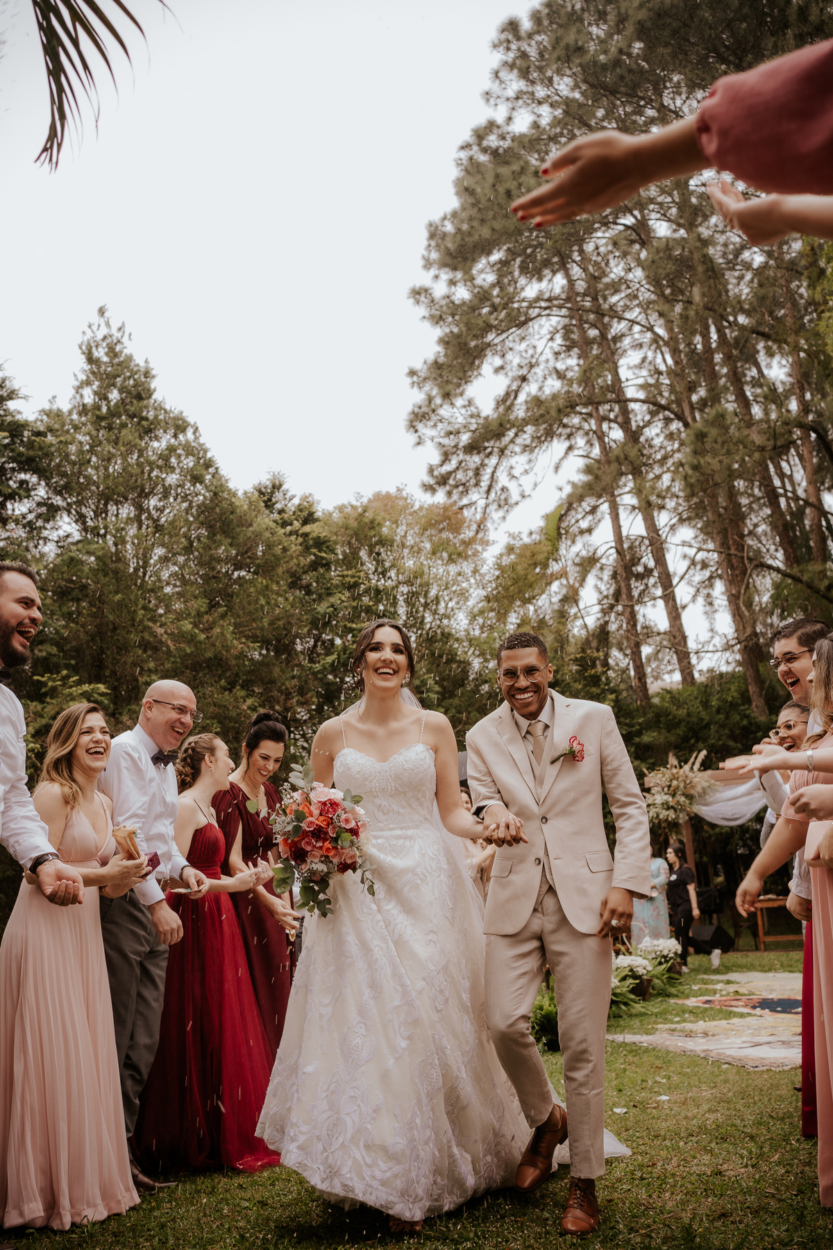 casamento, wedding, casamento no campo, casamento ao ar livre, cerimônia externa, dia da noiva, dia do noiva, casamento emocionante, dress, bride, wedding dresses, vestido de noiva, casamento interracial