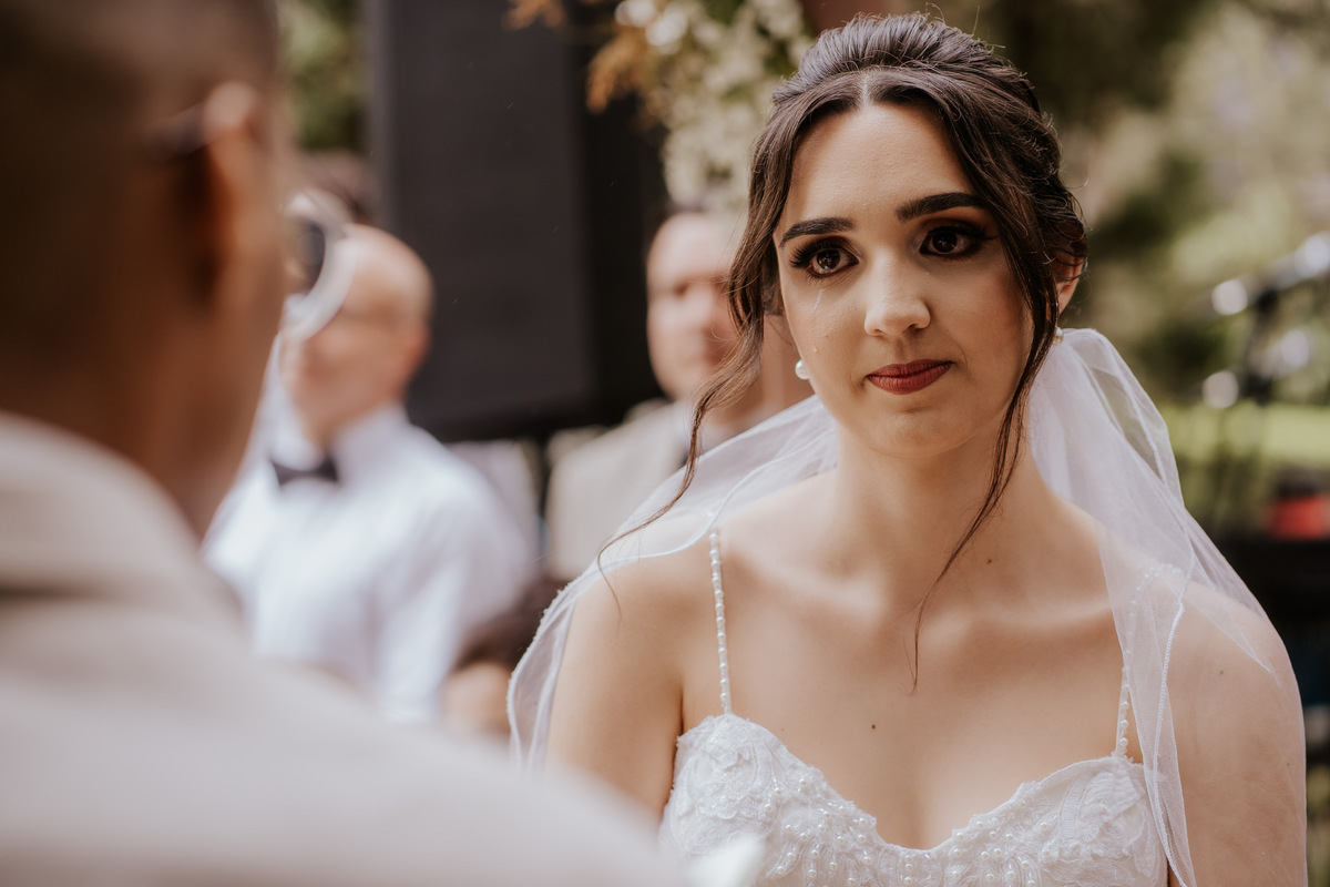 casamento, wedding, casamento no campo, casamento ao ar livre, cerimônia externa, dia da noiva, dia do noiva, casamento emocionante, dress, bride, wedding dresses, vestido de noiva, casamento interracial