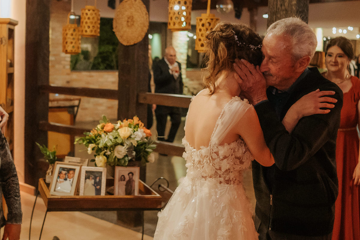 wedding, casamento, foto de casamento, fotografia de casamento, casamento no campo, madrinhas, vestido de noiva, wedding dress, dia da noiva, bride 