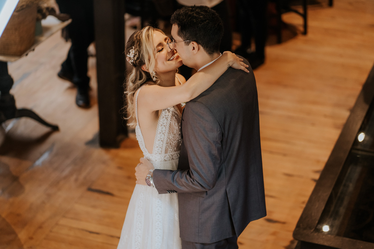 wedding, mini wedding, casamento, recepção em restaurante, casamento em restaurante, cerimômia em restaurante, veridiana pizzaria, bride, wedding bride, dia da noiva