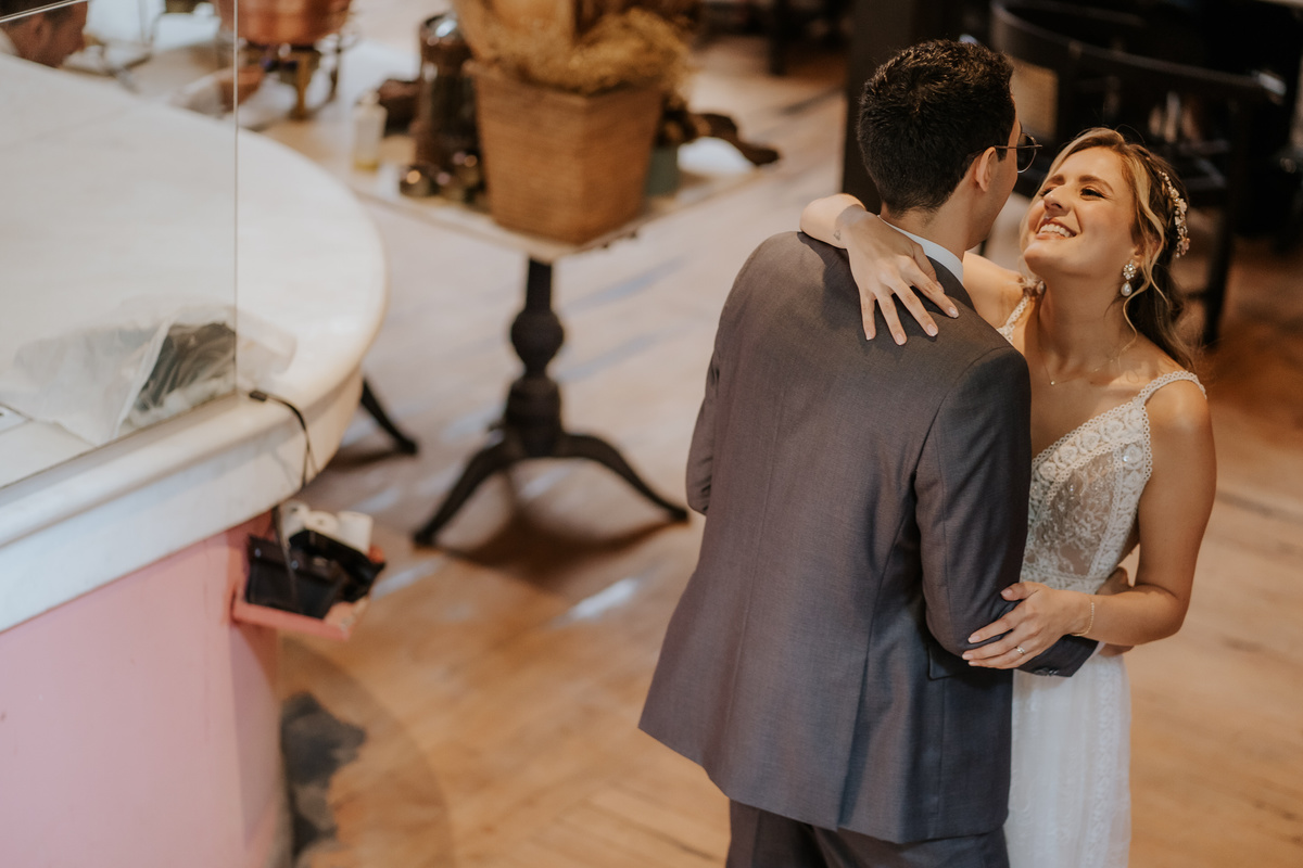 wedding, mini wedding, casamento, recepção em restaurante, casamento em restaurante, cerimômia em restaurante, veridiana pizzaria, bride, wedding bride, dia da noiva