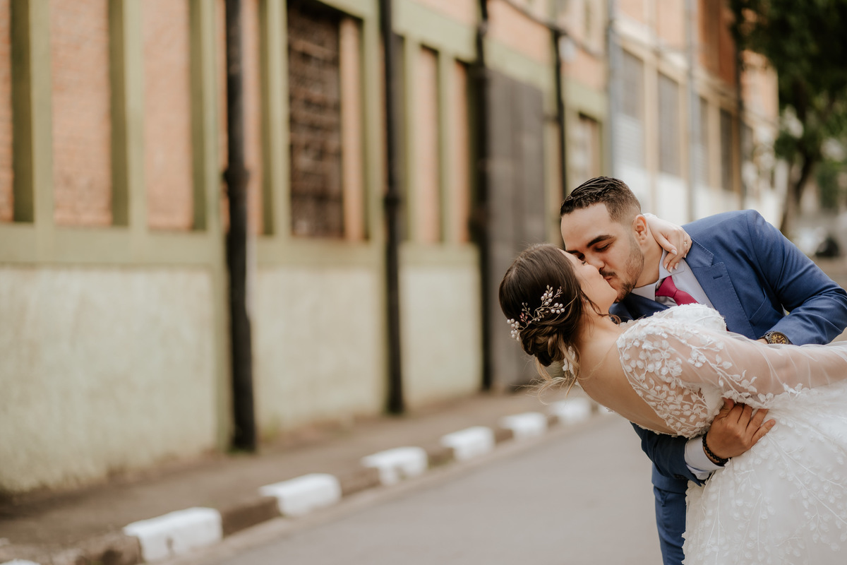 wedding, casamento, pre-wedding, pré-wedding, cerimônia religiosa, cerimônia em buffet, casamento em buffet, ensaio pós-casamento, ensaio industrial, fotos de noivos, noivos, estação 840, noivos cenário industrial
