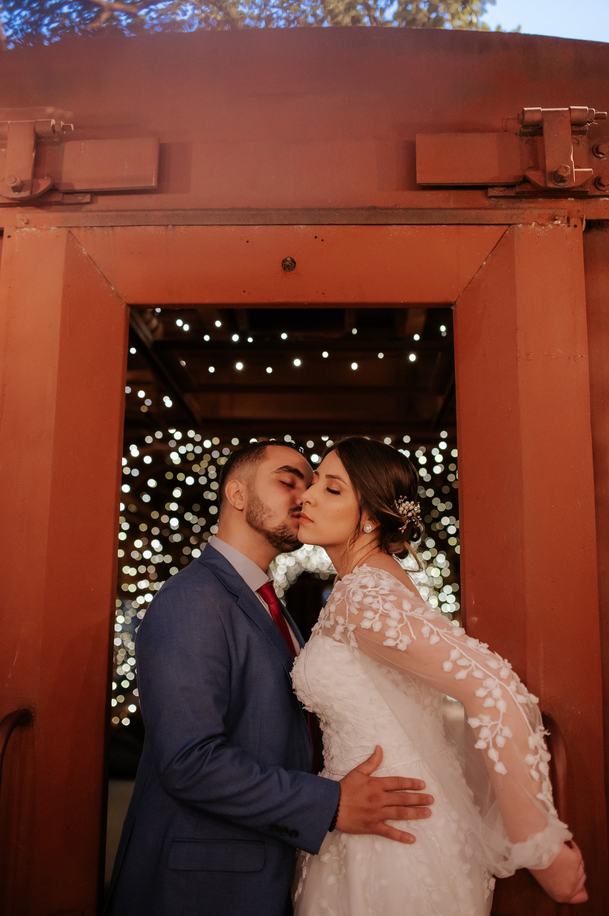 wedding, casamento, pre-wedding, pré-wedding, cerimônia religiosa, cerimônia em buffet, casamento em buffet, ensaio pós-casamento, ensaio industrial, fotos de noivos, noivos, estação 840, noivos cenário industrial