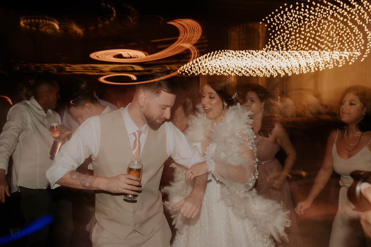 wedding, casamento, pre-wedding, pré-wedding, cerimônia religiosa, cerimônia em buffet, casamento em buffet, ensaio pós-casamento, ensaio industrial, fotos de noivos, noivos, estação 840, noivos cenário industrial