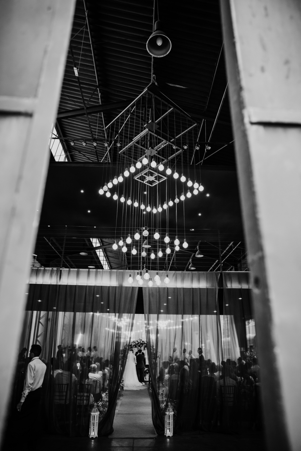 wedding, casamento, pre-wedding, pré-wedding, cerimônia religiosa, cerimônia em buffet, casamento em buffet, ensaio pós-casamento, ensaio industrial, fotos de noivos, noivos, estação 840, noivos cenário industrial