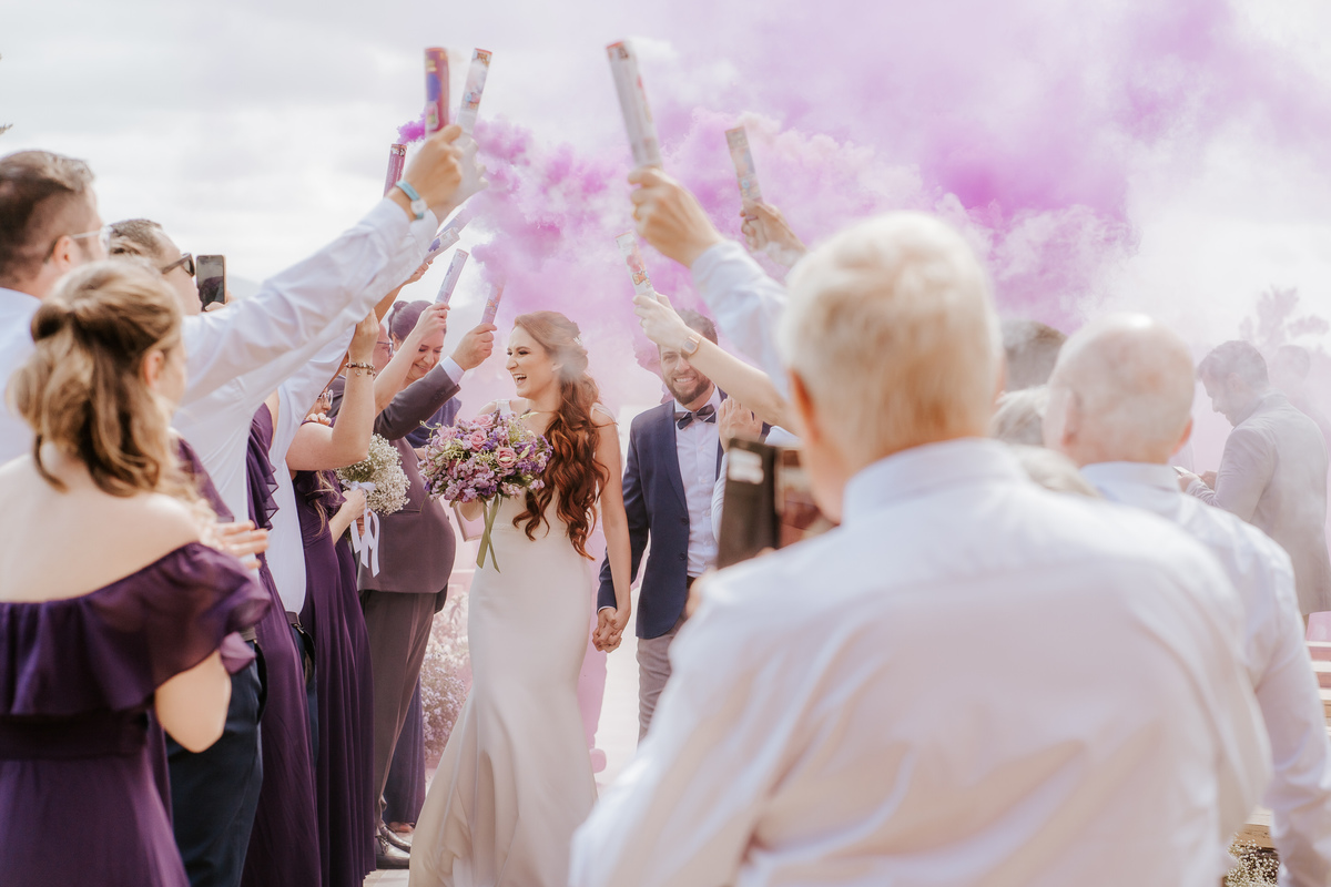 casamento no campo, casamento ao ar livre, cerimônia externa, dia da noiva, casamento emocionante, dress, bride, wedding dresses, vestido de noiva, sapato de noiva sem salto, chez bisutti club med, wedding, casamento, foto de casamento