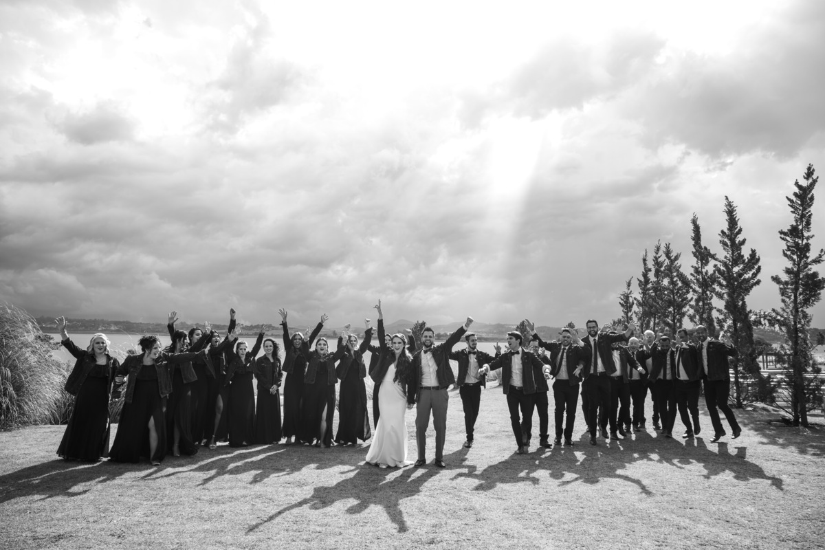 casamento no campo, casamento ao ar livre, cerimônia externa, dia da noiva, casamento emocionante, dress, bride, wedding dresses, vestido de noiva, sapato de noiva sem salto, chez bisutti club med, wedding, casamento, foto de casamento