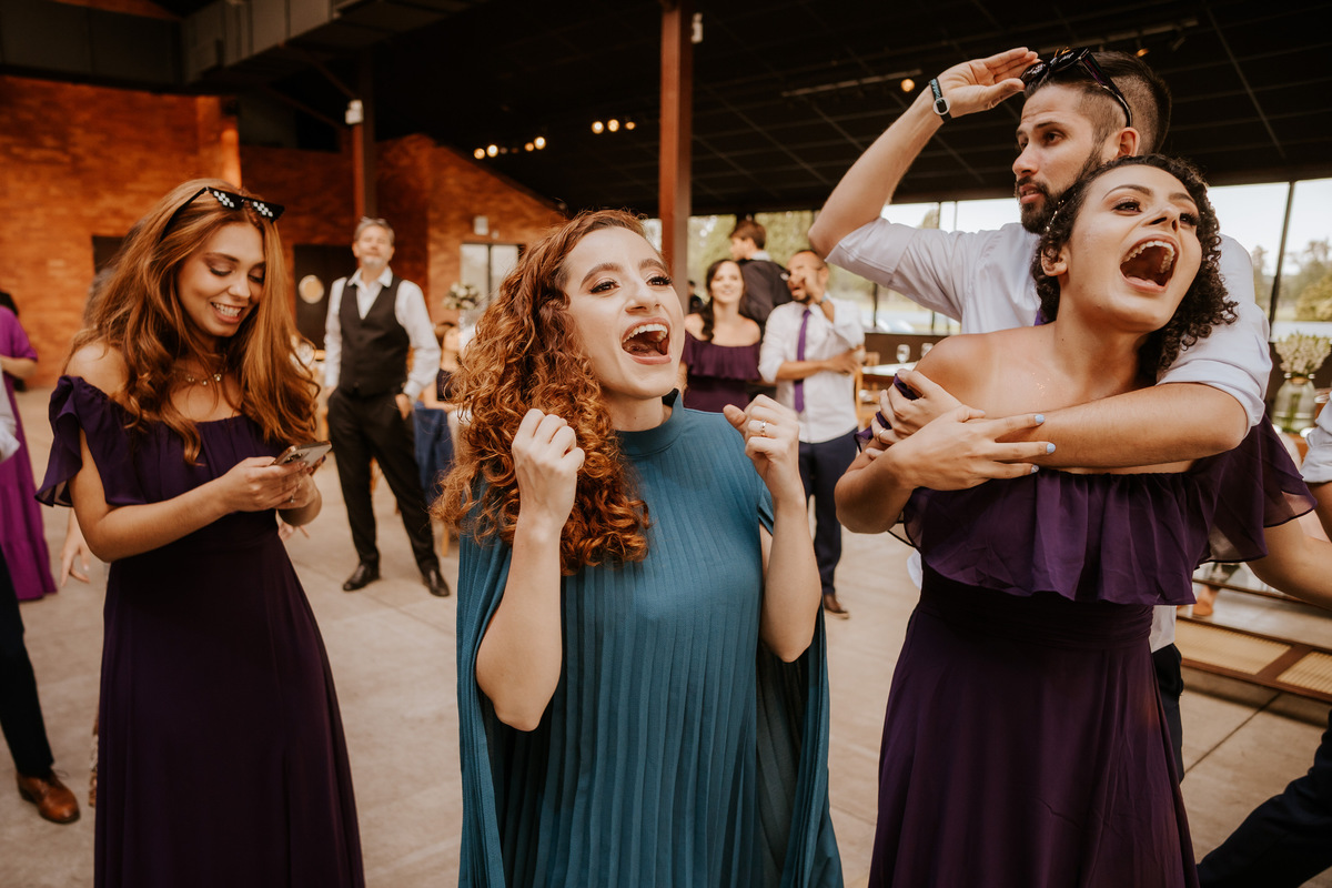 casamento no campo, casamento ao ar livre, cerimônia externa, dia da noiva, casamento emocionante, dress, bride, wedding dresses, vestido de noiva, sapato de noiva sem salto, chez bisutti club med, wedding, casamento, foto de casamento