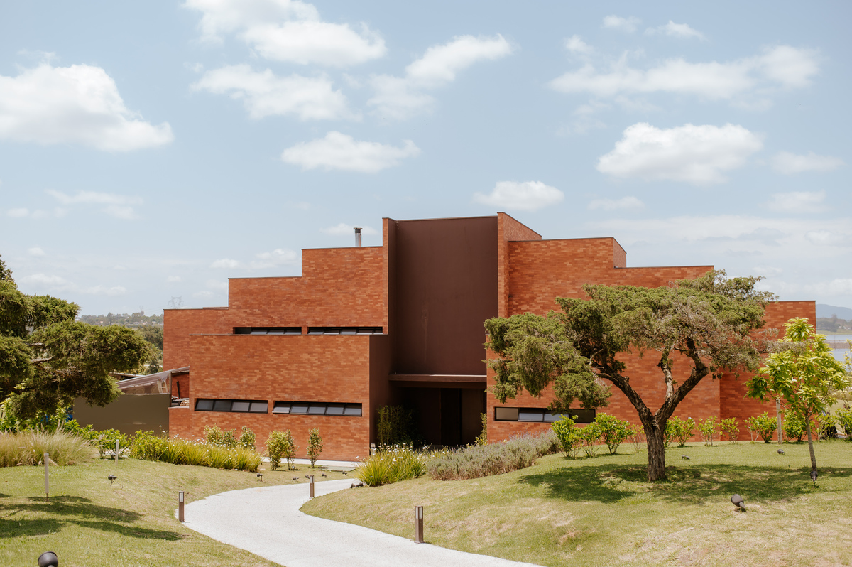 casamento no campo, casamento ao ar livre, cerimônia externa, dia da noiva, casamento emocionante, dress, bride, wedding dresses, vestido de noiva, sapato de noiva sem salto, chez bisutti club med, wedding, casamento, foto de casamento