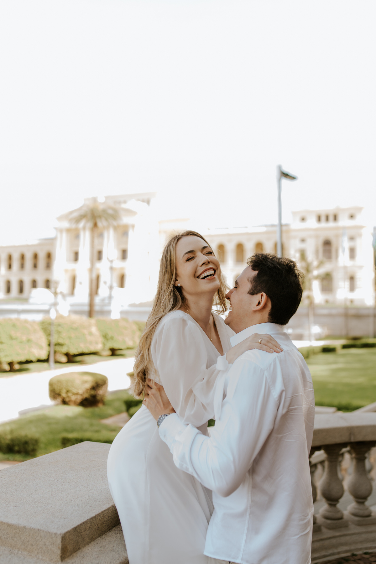 pre-wedding, prewedding, ensaio de casal, ensaio de foto de casal, ensaio fotográfico de casal, ensaio de fotos de noivos, noivos, foto de casamento, fotografia de casamento, fotos de casal no museu do ipiranga, museu do ipiranga