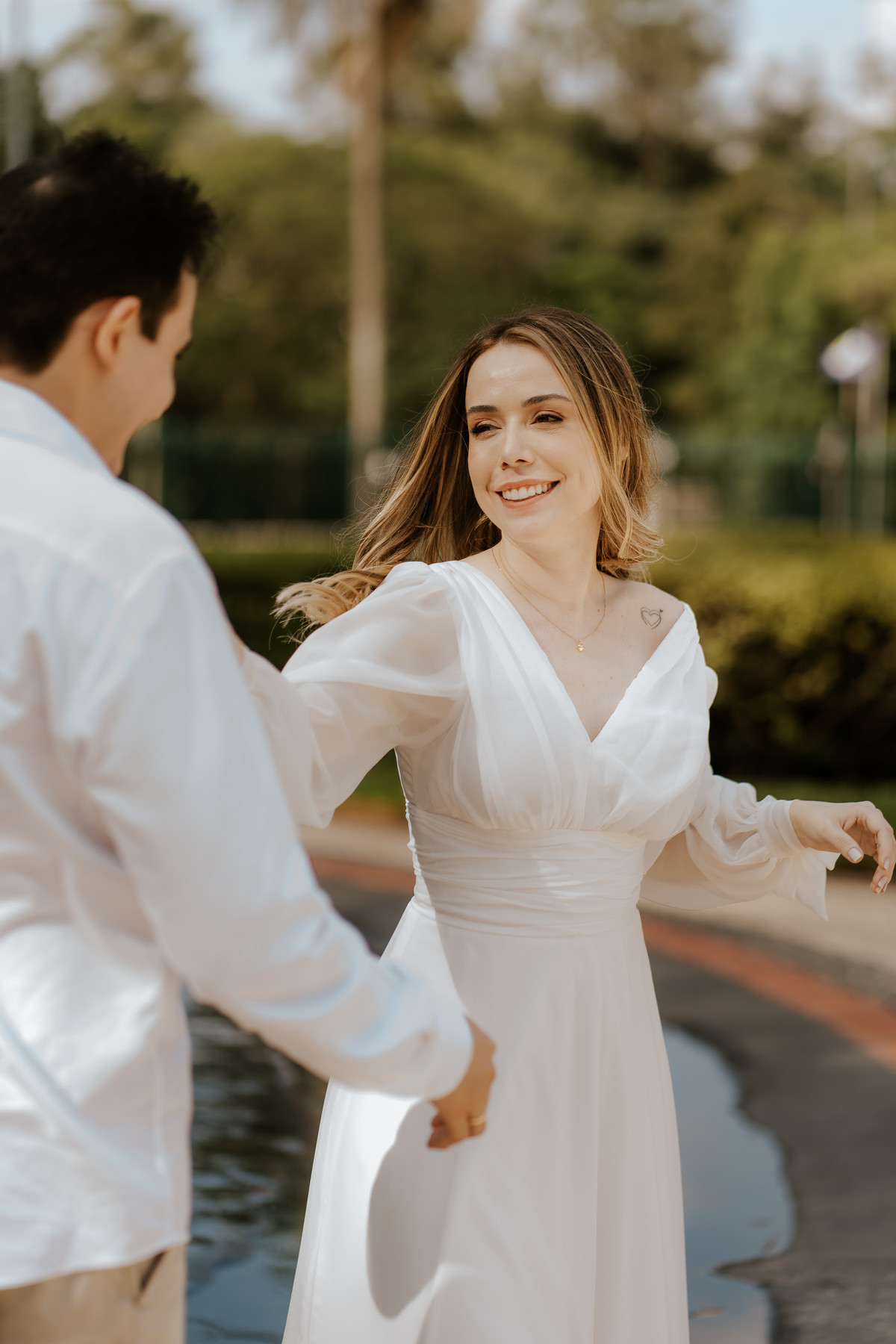 pre-wedding, prewedding, ensaio de casal, ensaio de foto de casal, ensaio fotográfico de casal, ensaio de fotos de noivos, noivos, foto de casamento, fotografia de casamento, fotos de casal no museu do ipiranga, museu do ipiranga