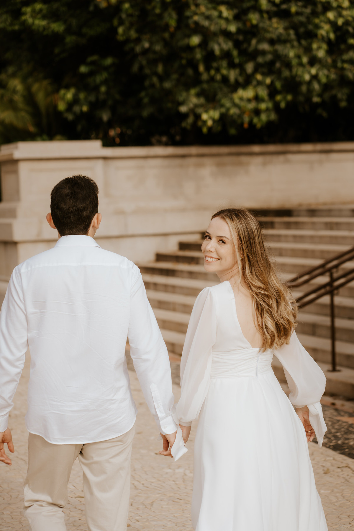 pre-wedding, prewedding, ensaio de casal, ensaio de foto de casal, ensaio fotográfico de casal, ensaio de fotos de noivos, noivos, foto de casamento, fotografia de casamento, fotos de casal no museu do ipiranga, museu do ipiranga