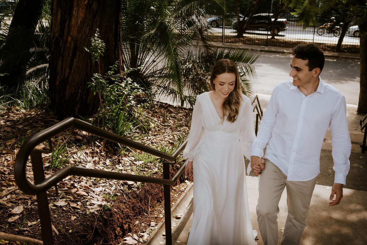 pre-wedding, prewedding, ensaio de casal, ensaio de foto de casal, ensaio fotográfico de casal, ensaio de fotos de noivos, noivos, foto de casamento, fotografia de casamento, fotos de casal no museu do ipiranga, museu do ipiranga