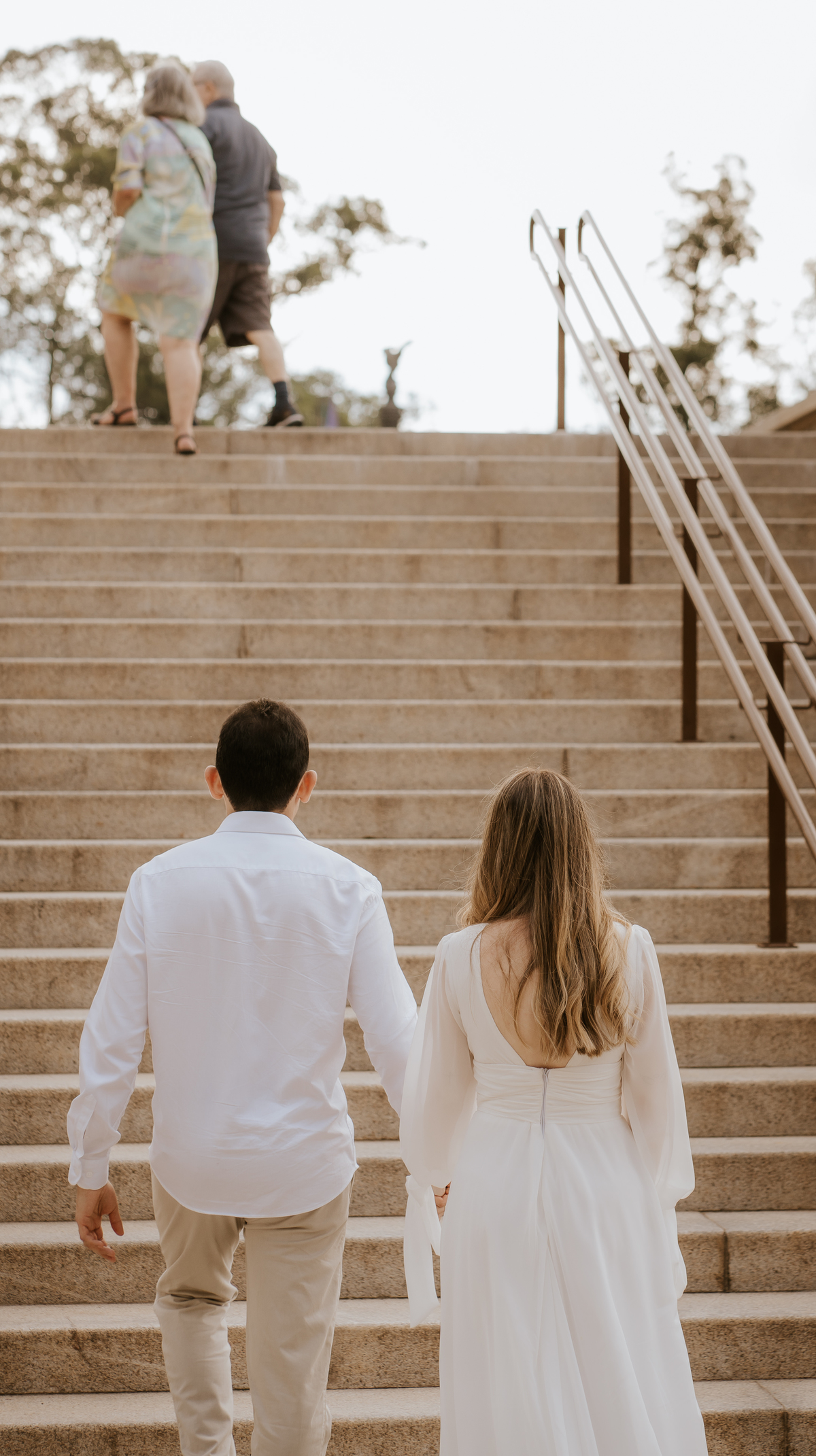 pre-wedding, prewedding, ensaio de casal, ensaio de foto de casal, ensaio fotográfico de casal, ensaio de fotos de noivos, noivos, foto de casamento, fotografia de casamento, fotos de casal no museu do ipiranga, museu do ipiranga