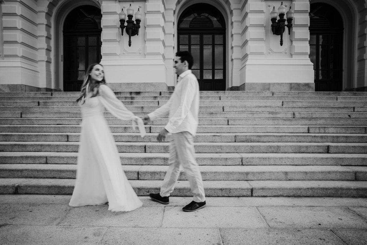 pre-wedding, prewedding, ensaio de casal, ensaio de foto de casal, ensaio fotográfico de casal, ensaio de fotos de noivos, noivos, foto de casamento, fotografia de casamento, fotos de casal no museu do ipiranga, museu do ipiranga