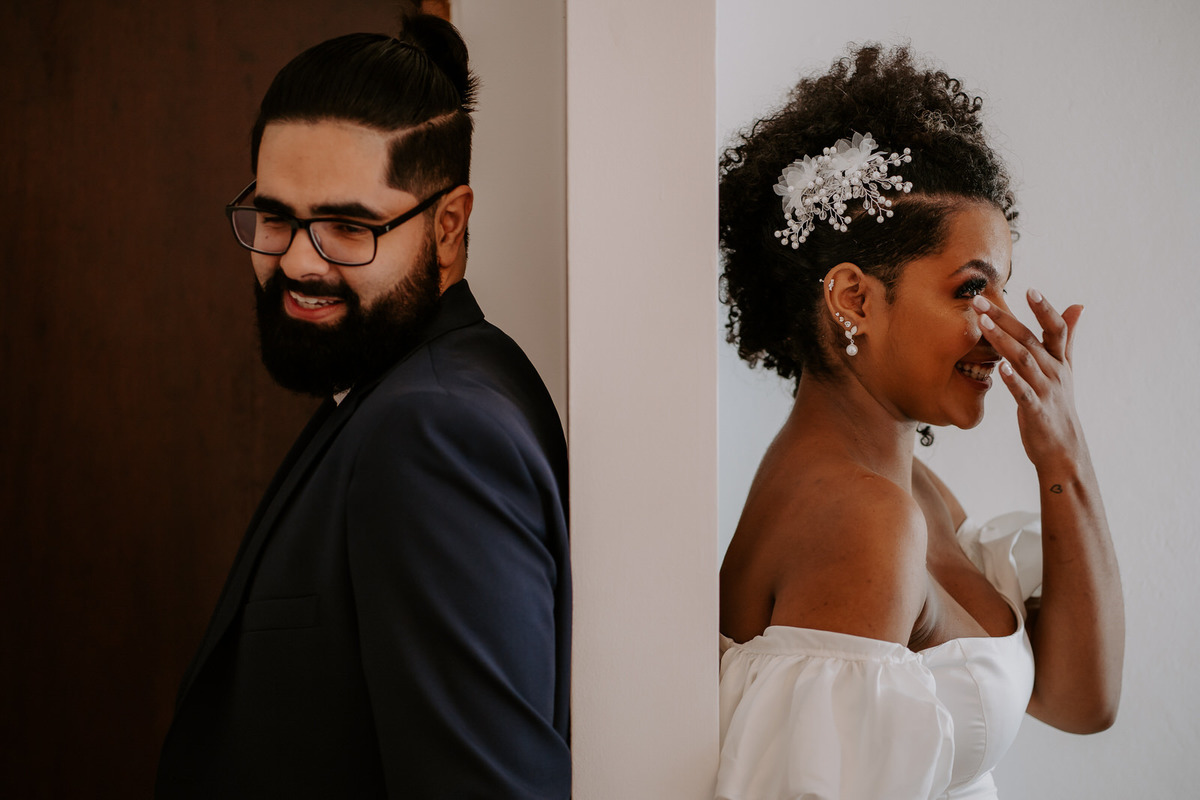 wedding, casamento, mini wedding, casamento em casa, micro wedding, dia da noiva, first touch, casamento intimista, casamento simples em família, festa de casamento no quintal, cerimônia de casamento no quintal, bride, wedding dress