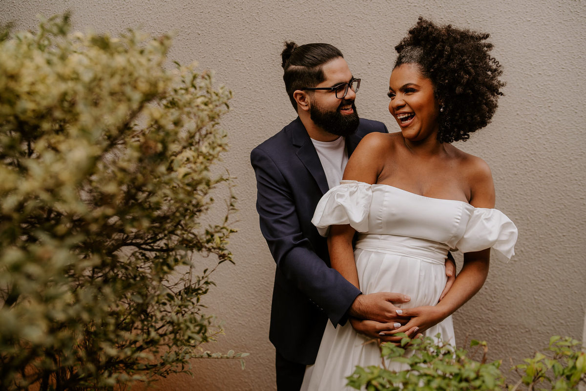 wedding, casamento, mini wedding, casamento em casa, micro wedding, dia da noiva, first touch, casamento intimista, casamento simples em família, festa de casamento no quintal, cerimônia de casamento no quintal, bride, wedding dress