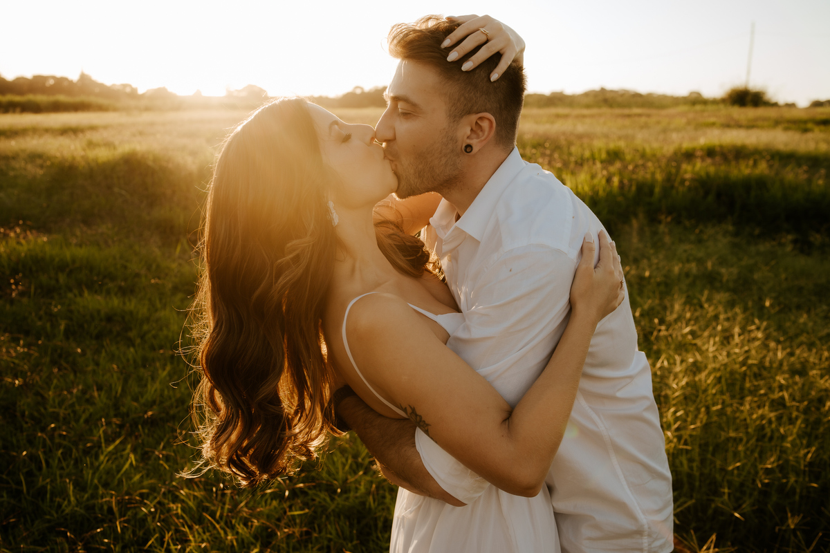 wedding, prewedding, pre-wedding, casamento, ensaio de casal, ensaio fotográfico de casal, ensaio fotográfico de noivos, noivos, noiva, anel de noivado, fotos de casal, ensaio fotográfico em holambra, fotos em holambra