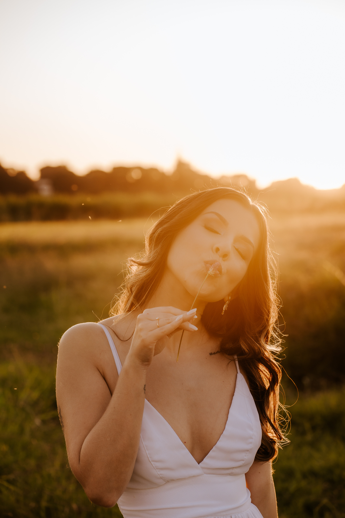 wedding, prewedding, pre-wedding, casamento, ensaio de casal, ensaio fotográfico de casal, ensaio fotográfico de noivos, noivos, noiva, anel de noivado, fotos de casal, ensaio fotográfico em holambra, fotos em holambra